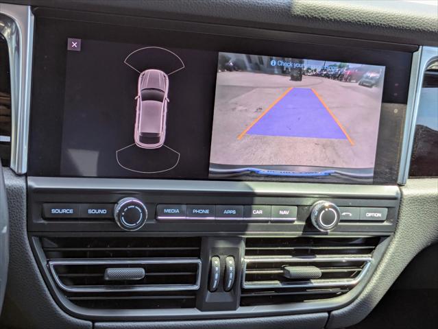 2021 Porsche Macan Standard