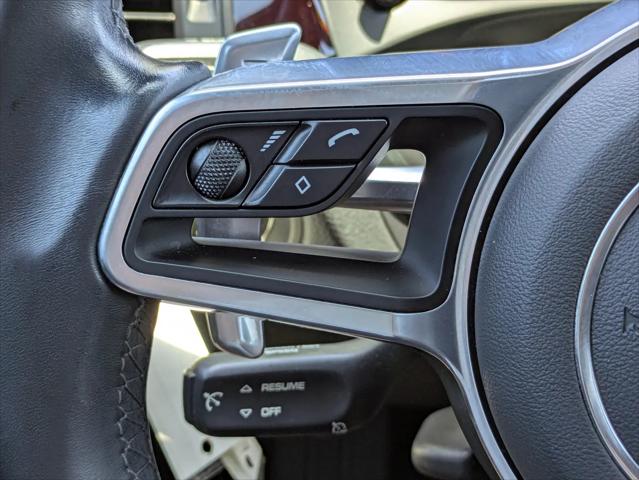 2021 Porsche Macan Standard