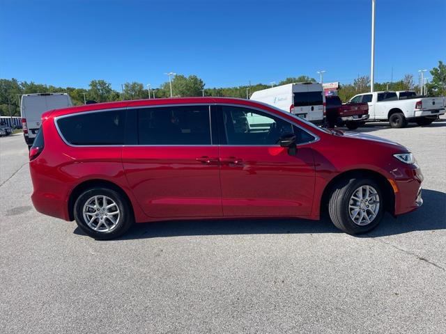 2025 Chrysler Pacifica PACIFICA SELECT