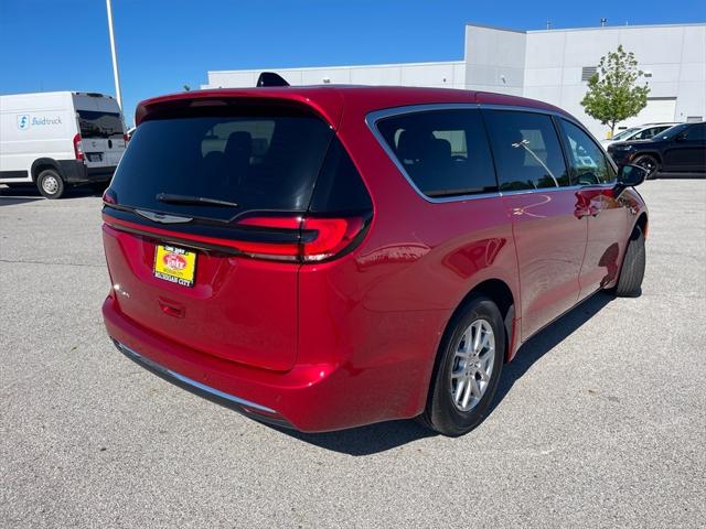 2025 Chrysler Pacifica PACIFICA SELECT