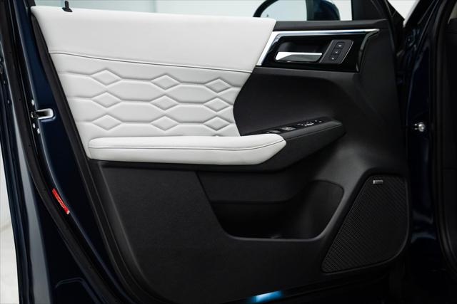 2025 Mitsubishi Outlander PHEV PLATINUM EDITION S-AWC