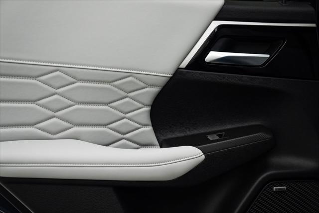 2025 Mitsubishi Outlander PHEV PLATINUM EDITION S-AWC