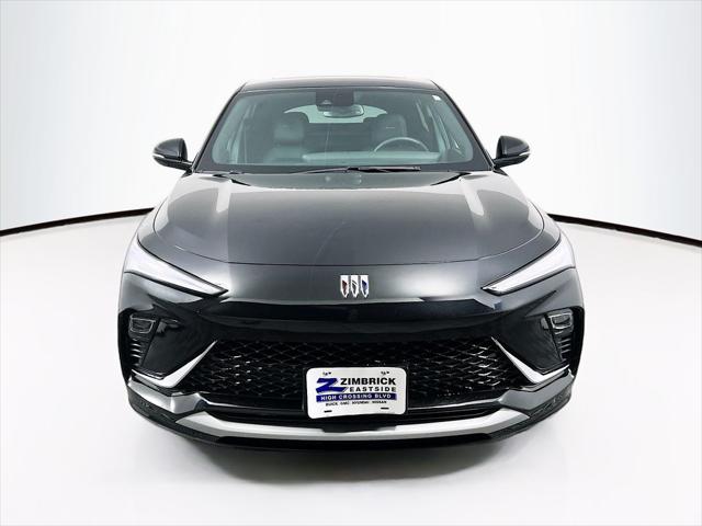 2025 Buick NV Avenir FWD