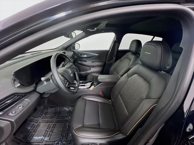 2025 Buick NV Avenir FWD