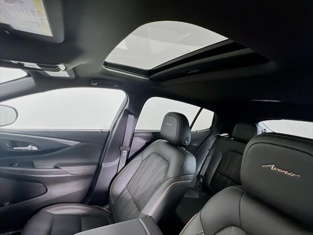2025 Buick NV Avenir FWD