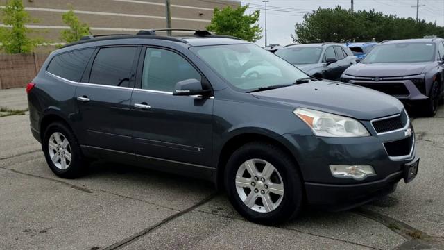 Used 2010 Chevrolet Traverse 1LT with VIN 1GNLRFED1AS114829 for sale in Waterford, MI