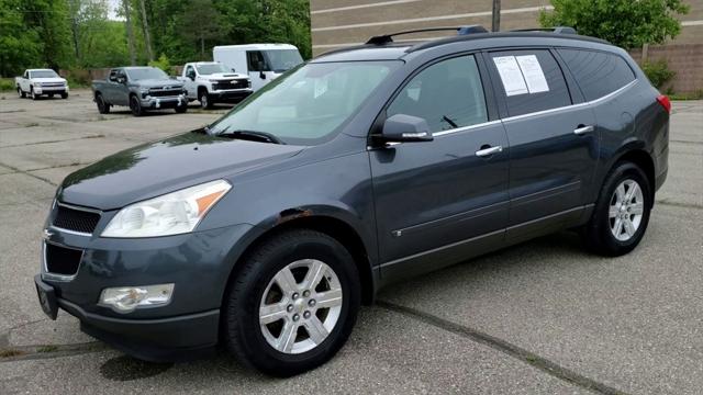 Used 2010 Chevrolet Traverse For Sale in Waterford Twp, MI