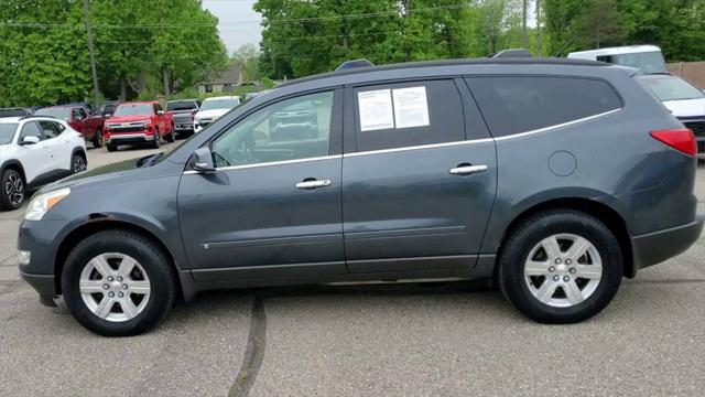 Used 2010 Chevrolet Traverse For Sale in Waterford Twp, MI