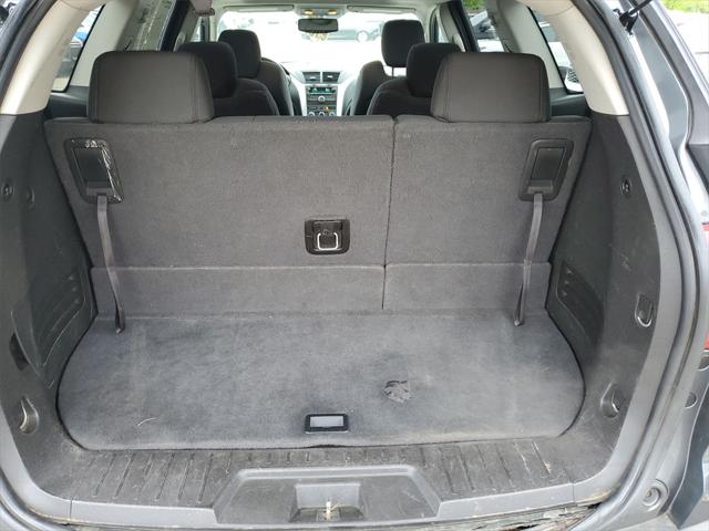 Used 2010 Chevrolet Traverse For Sale in Waterford Twp, MI