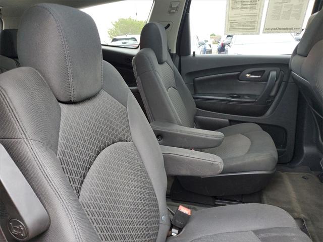 Used 2010 Chevrolet Traverse For Sale in Waterford Twp, MI