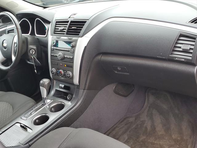 Used 2010 Chevrolet Traverse For Sale in Waterford Twp, MI