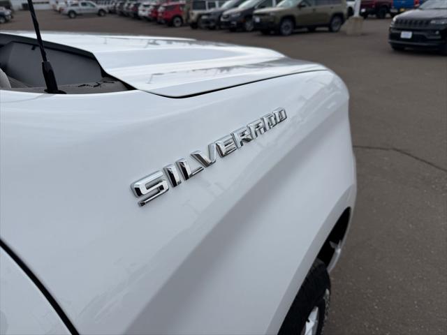 2024 Chevrolet Silverado 1500 4WD Crew Cab Short Bed RST