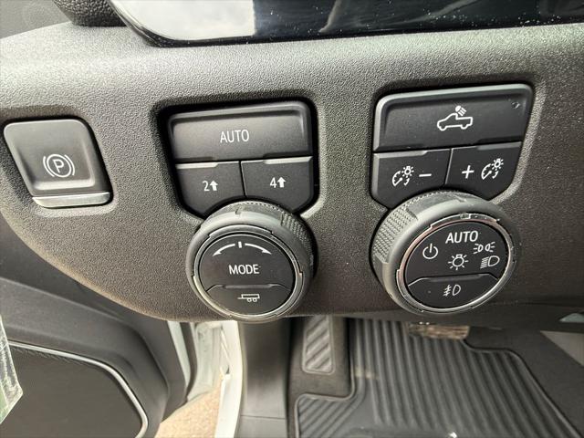 2024 Chevrolet Silverado 1500 4WD Crew Cab Short Bed RST
