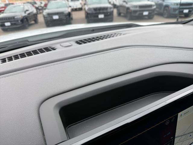 2024 Chevrolet Silverado 1500 4WD Crew Cab Short Bed RST