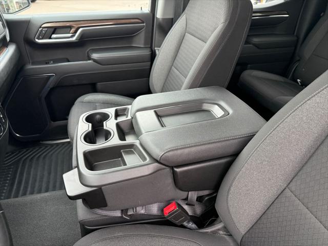 2024 Chevrolet Silverado 1500 4WD Crew Cab Short Bed RST