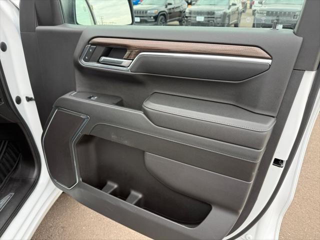 2024 Chevrolet Silverado 1500 4WD Crew Cab Short Bed RST