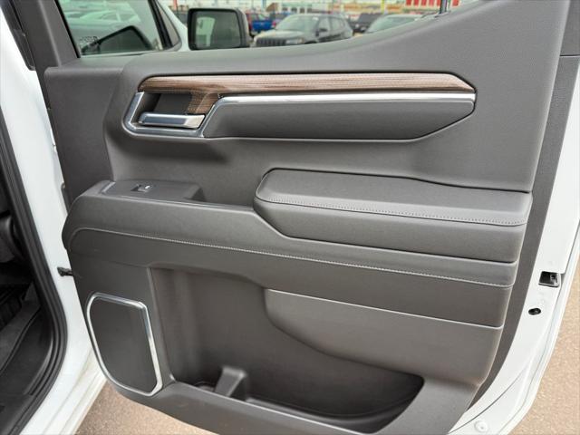 2024 Chevrolet Silverado 1500 4WD Crew Cab Short Bed RST