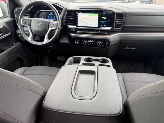 2024 Chevrolet Silverado 1500 4WD Crew Cab Short Bed RST