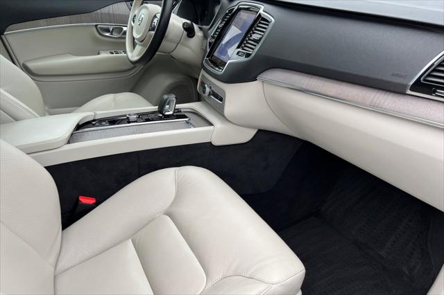 2023 Volvo XC90 Recharge T8 Plus Bright Theme 7-Seater