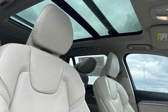 2023 Volvo XC90 Recharge T8 Plus Bright Theme 7-Seater
