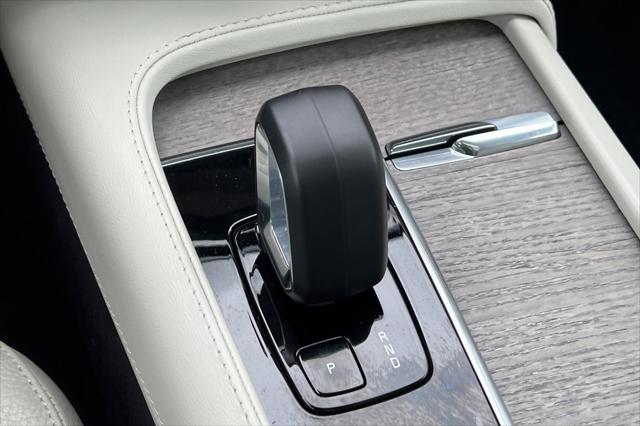 2023 Volvo XC90 Recharge T8 Plus Bright Theme 7-Seater