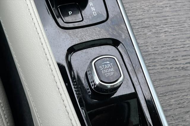 2023 Volvo XC90 Recharge T8 Plus Bright Theme 7-Seater