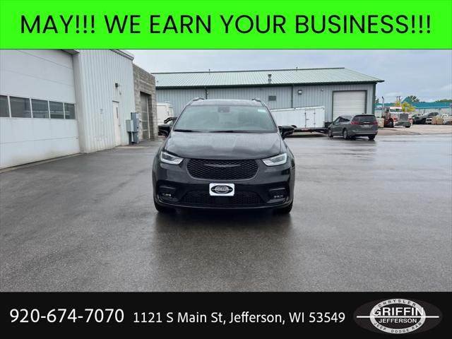 2025 Chrysler Pacifica Limited AWD
