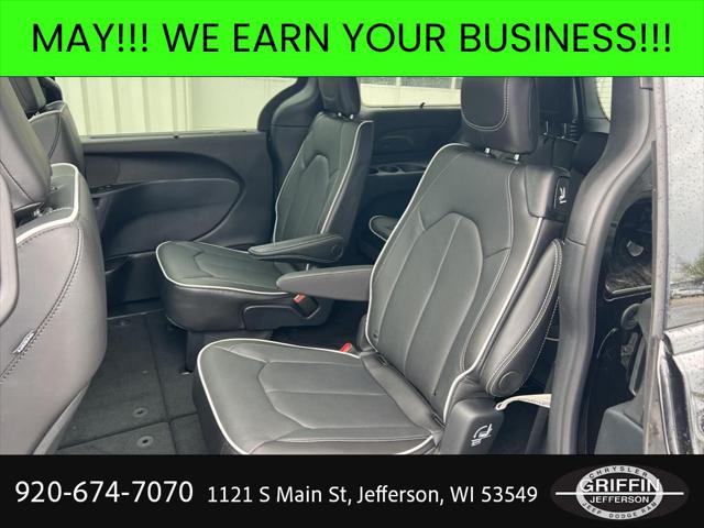 2025 Chrysler Pacifica Limited AWD