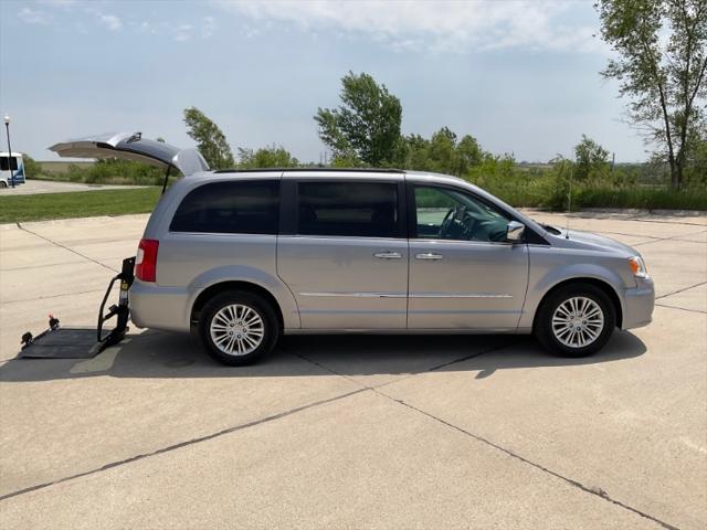 2015 Chrysler Town & Country Touring-L for sale in Bennington, NE