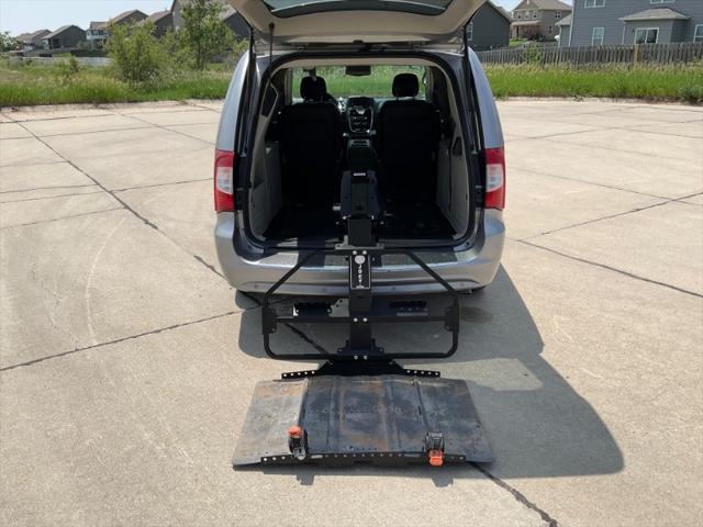 2015 Chrysler Town & Country Touring-L