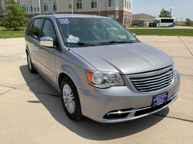 2015 Chrysler Town & Country Touring-L