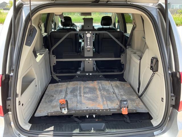 2015 Chrysler Town & Country Touring-L