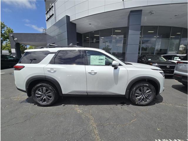 2025 Nissan Pathfinder SV FWD