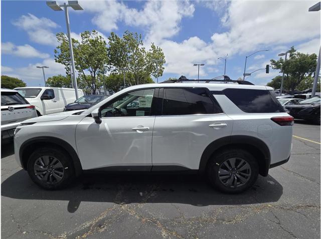 2025 Nissan Pathfinder SV FWD