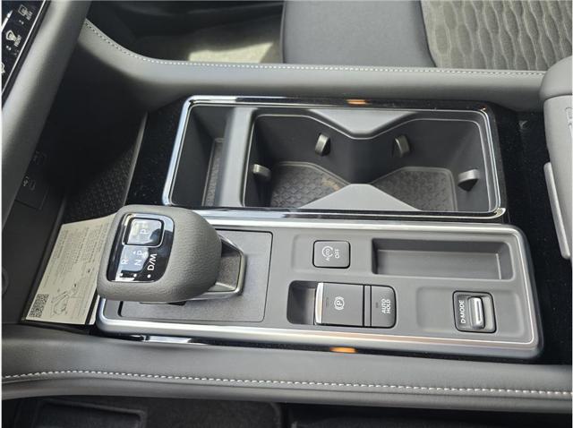 2025 Nissan Pathfinder SV FWD