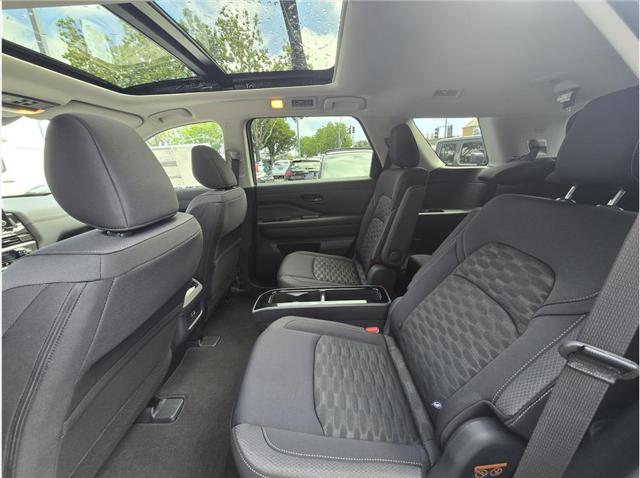 2025 Nissan Pathfinder SV FWD