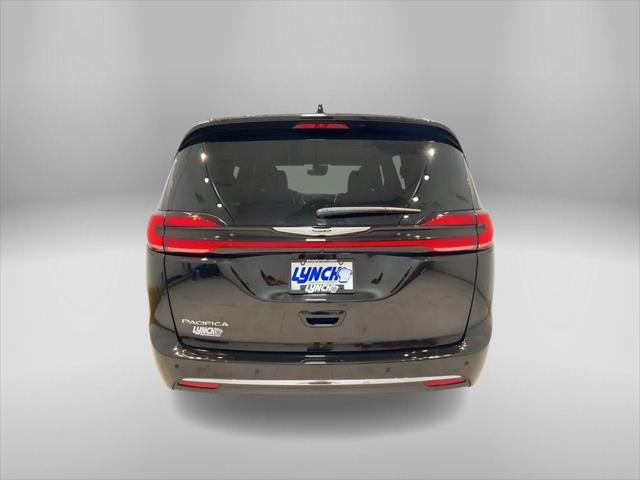 2025 Chrysler Pacifica PACIFICA SELECT