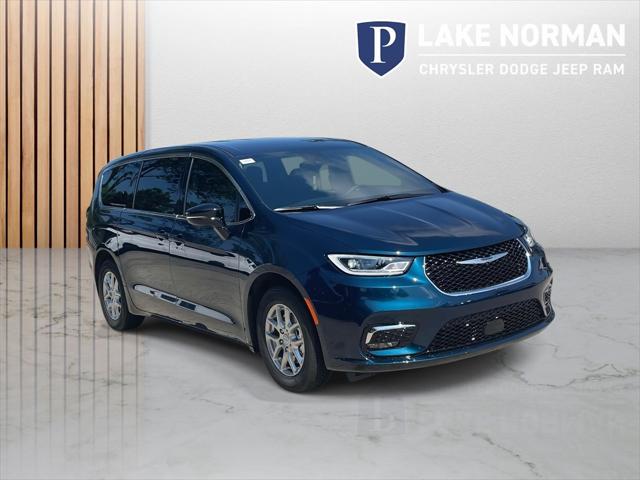 2025 Chrysler Pacifica PACIFICA SELECT