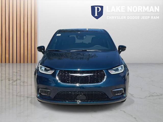 2025 Chrysler Pacifica PACIFICA SELECT