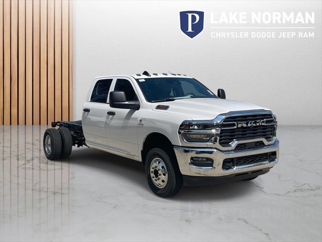 2025 RAM Ram 3500 Chassis Cab RAM 3500 TRADESMAN CREW CAB CHASSIS 4X4 60 CA
