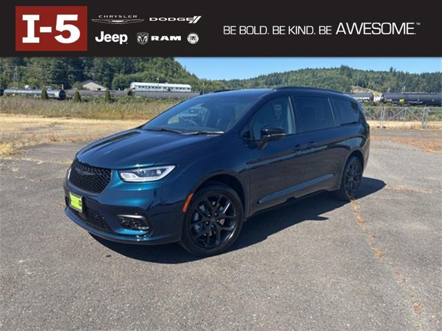 2025 Chrysler Pacifica PACIFICA LIMITED AWD