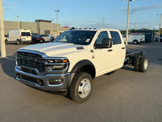 2025 RAM Ram 5500 Chassis Cab RAM 5500 TRADESMAN CHASSIS CREW CAB 4X4 84 CA