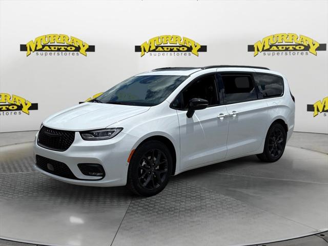 2025 Chrysler Pacifica PACIFICA LIMITED