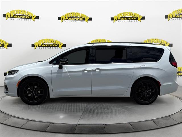 2025 Chrysler Pacifica PACIFICA LIMITED
