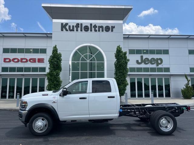2025 RAM Ram 5500 Chassis Cab RAM 5500 TRADESMAN CHASSIS CREW CAB 4X4 60 CA