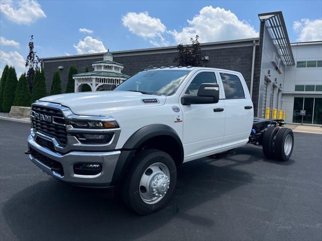 2025 RAM Ram 5500 Chassis Cab RAM 5500 TRADESMAN CHASSIS CREW CAB 4X4 60 CA
