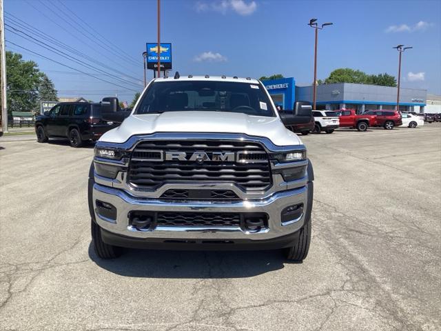 2025 RAM Ram 5500 Chassis Cab RAM 5500 TRADESMAN CHASSIS CREW CAB 4X4 60 CA