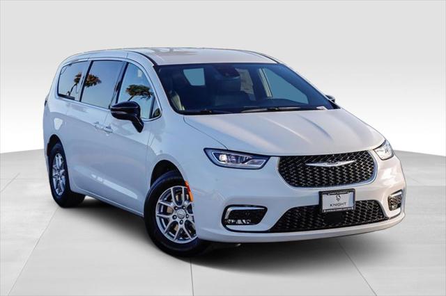 2025 Chrysler Pacifica PACIFICA SELECT