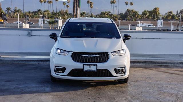 2025 Chrysler Pacifica PACIFICA SELECT