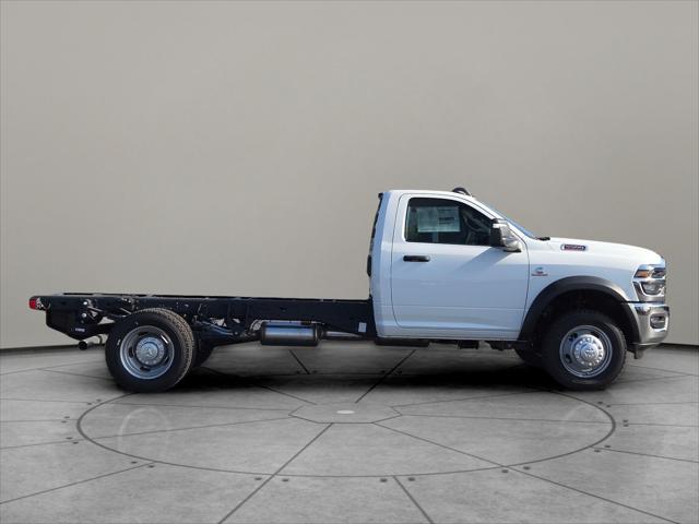 2025 RAM Ram 5500 Chassis Cab RAM 5500 TRADESMAN CHASSIS REGULAR CAB 4X4 84 CA 2025 RAM Ram 5500 Chassis Cab RAM 5500 TRADESMAN CHASSIS REGULAR CAB 4X4 84 CA